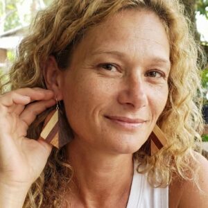 Brincos Marchetados Alê - nº 12 - 4 x 4 cm