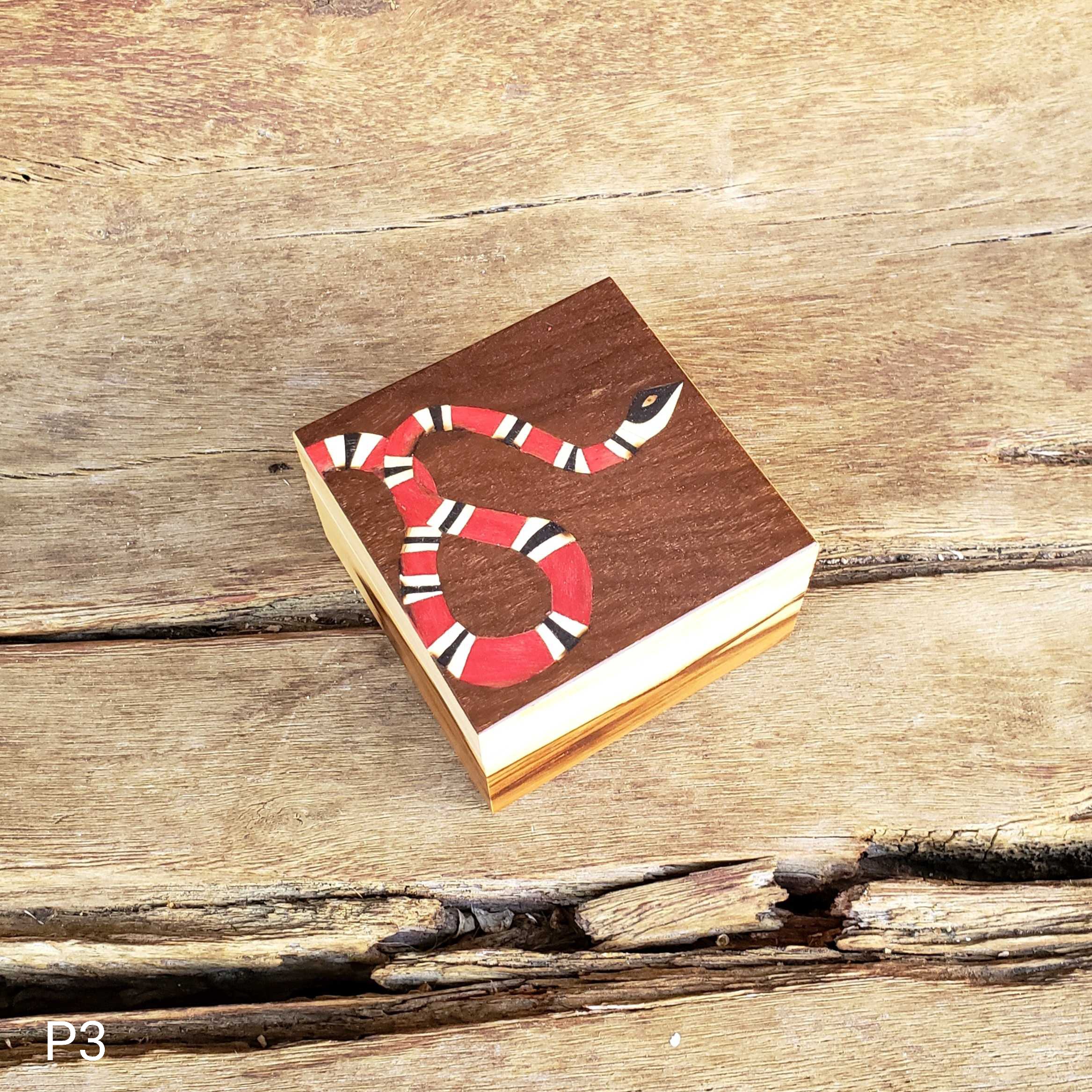 Caixa Marchetada Van nº P03 - 8,5 x 8,5 x 5 cm